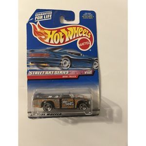 Hot Wheels Street Art Series Mini Truck #949 1998 Mattel